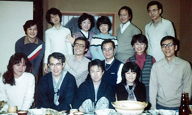 1982年 癌研究会附属病院化学療法科臨床部。小川一誠先生を囲んでの医局旅行